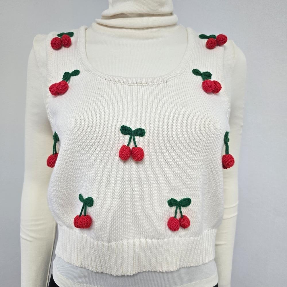 Entro Cherry Sweater Top Cropped Sleeveless Knit 3D Size L Womens NWT Preppy